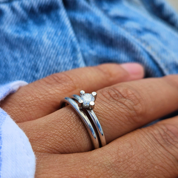 Halley Compass Solitaire Ring